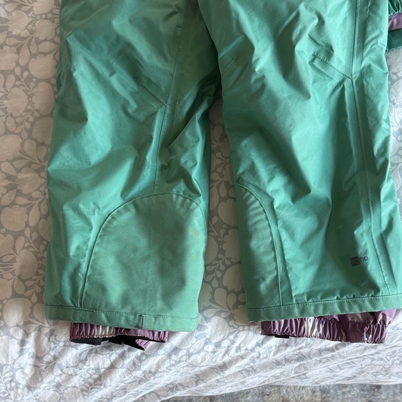 Patagonia Green and Purple Snowsuit Set - Picture 7 of 9